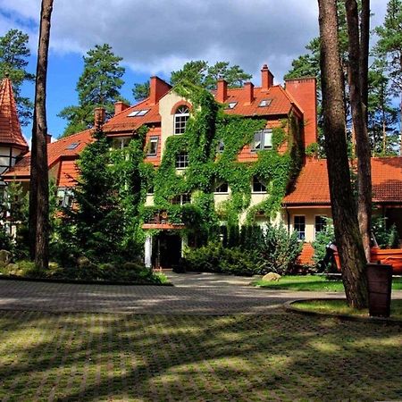 Marina Szalonego Greka Old Hotel Borne Sulinowo Buitenkant foto